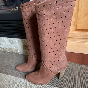 New $199 Guess brown Women's leather Gwardor Boots shoes size 9 medium